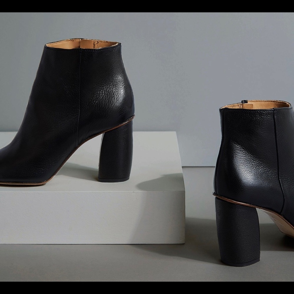 Everlane E1 Capsule Black Leather Ankle Boot  7.5